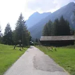 Chalet- Dil Arom- Geschlossener Garten By Interhome *