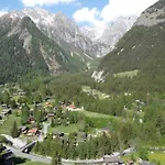 Chalet- Dil Arom- Geschlossener Garten By Interhome *