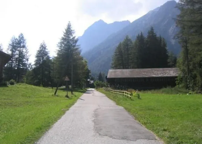 Chalet- Dil Arom- Geschlossener Garten By Interhome *